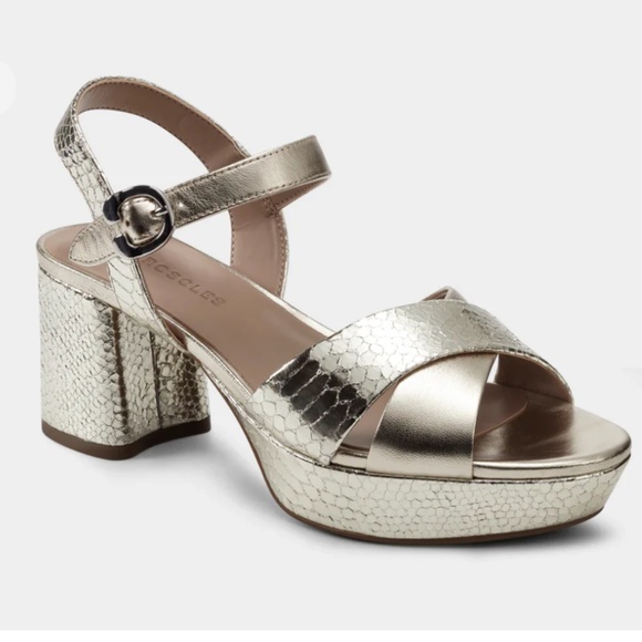 AEROSOLES Shoes - Aerosoles Cosmos Soft Gold leather platform sandals 9M